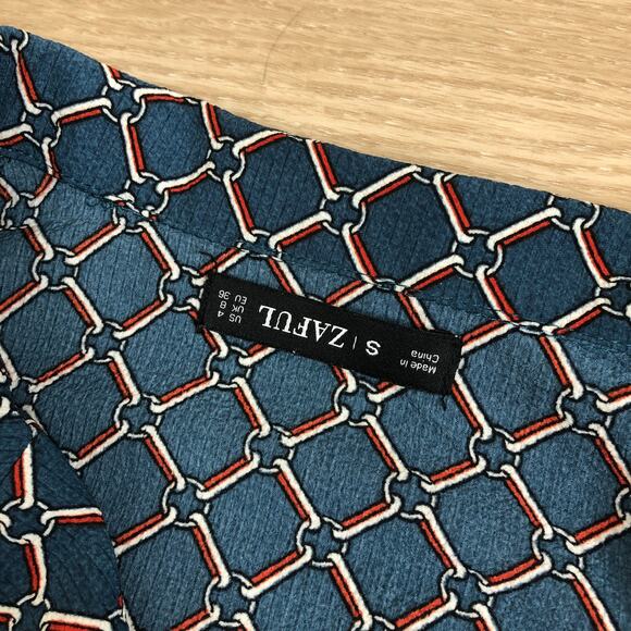 Teal chain print collared wrap tie long sleeve cropped top blouse small - Picture 5 of 5